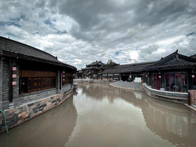 贵州龙里大草原旅游景点，贵州龙里玩乐盘点