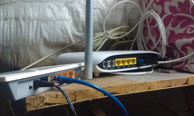 wifi信号弱，手机wifi信号弱解决办法（快把无线路由器扔掉）