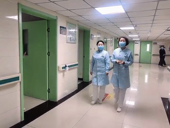 护士礼仪站姿有几种，护士礼仪站姿有几种图片（大兴护理的快和实之礼仪篇）