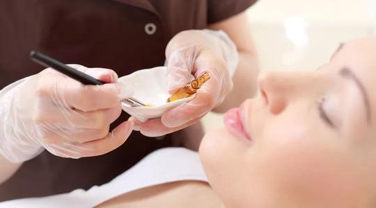 假滑是什么意思，皮肤假滑是什么意思（你是护肤青铜还是王者）