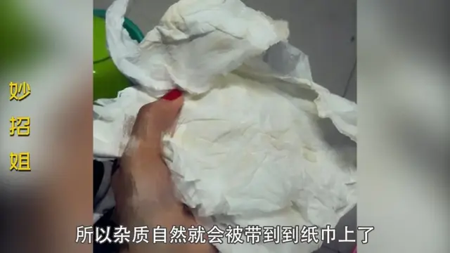 白鞋子洗后发黄有什么办法变白，鞋边发黄用84消毒液可以吗（白鞋发黄变脏别用水洗）