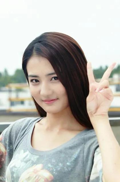 扮演者是徐璐，玉娆扮演者（90后性感小花旦徐璐）