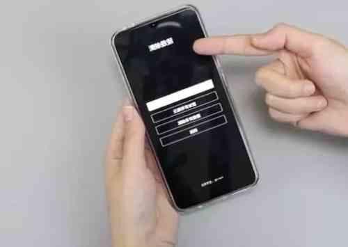 怎么跳过密码打开手机，vivo如何绕过手机锁屏密码（按下这里不用密码也能解开）