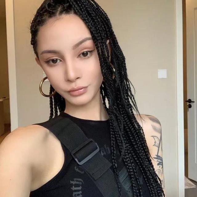 超酷的欧美女神像，爱死了！，超酷的欧美女神像图片（假如我年少不自卑）