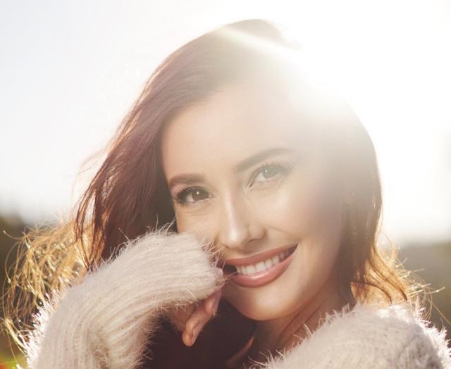 想找男性朋友聊天怎么打招呼好，跟男的怎么打招呼聊天（会让他想你一整天）