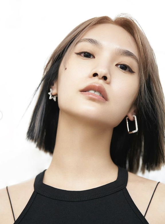 好看的发型女生中长发，好看的发型女生中长发2021（明星示范2020大热发型）