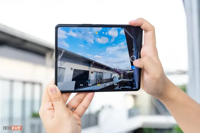 kimoji，极具个人风格：美国影星（kimoji怎么读）