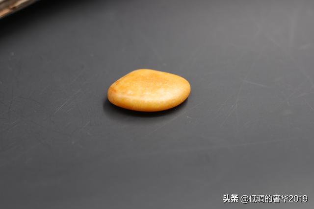玉是通过什么方式养人的，怎么养玉才能透亮（日常怎么养玉）