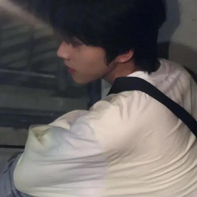 林知晚  个性超帅气男头，微信头像，林知晚  个性超帅气男头（超多个性、帅气男生头像任你选）