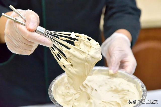 如何制作美味的咖啡蛋糕，如何制作美味的咖啡蛋糕步骤（咖啡焦糖杯子蛋糕）