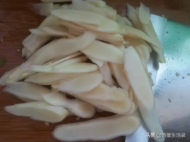 子姜焖土鸭怎么做，再也不去饭店吃了