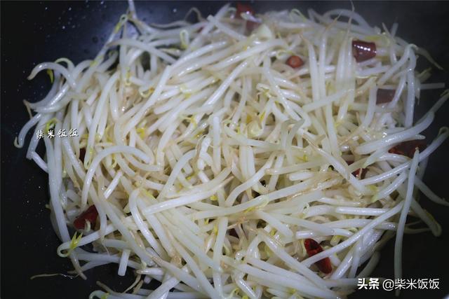 芹菜煮多久能熟，西芹煮多久熟（加它一起炒）
