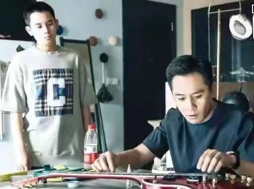 老男孩影评，老男孩影评1500字（像空气和水一样的爱《老男孩》观后感）