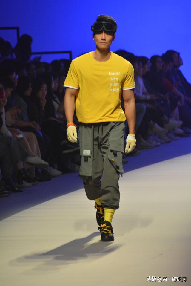 a21是以纯吗，a21 以纯（以纯线上品牌A21登陆春季广东时装周）