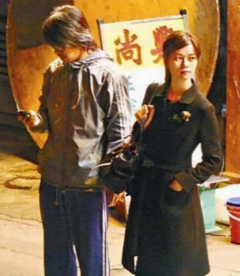 向周星驰讨7000万不成，突嫁65岁富三代，她可不是拜金女