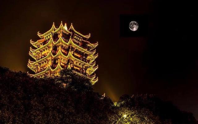 江楼感旧什么意思，短短4句道尽心中百般感慨