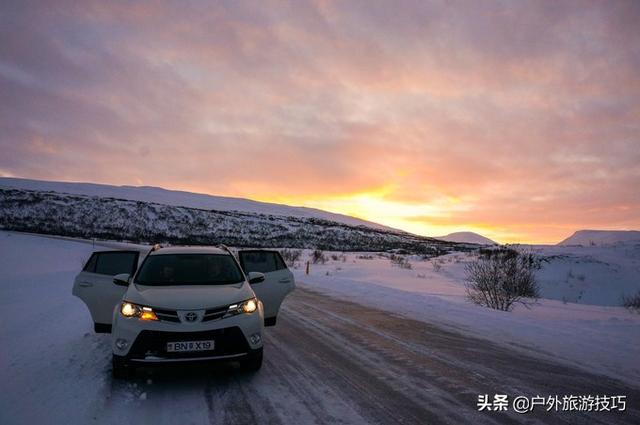 北京到冰岛多少公里，中国到冰岛的距离是什么（去冰岛旅行大概要花多少钱）