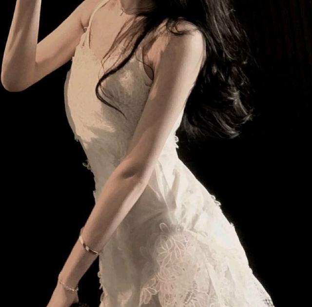 女生部位头像微信，女生部位头像（人刚认识的时候总是拘谨中带着温柔）