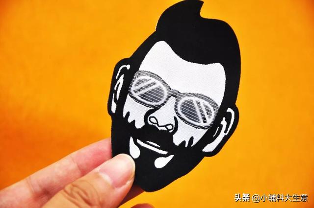 织唛布标与印唛布标的区别，织标和印标有什么区别（特色工艺型男织唛章）