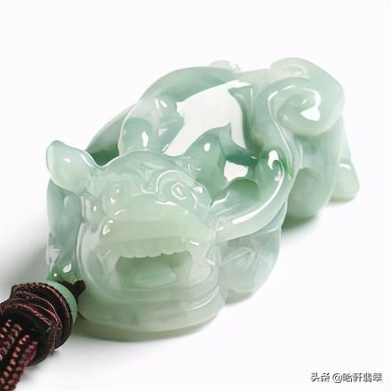 貔貅怎么分公母，金店的貔貅怎么分公母（招财小能手的翡翠貔貅也有雌雄之分）