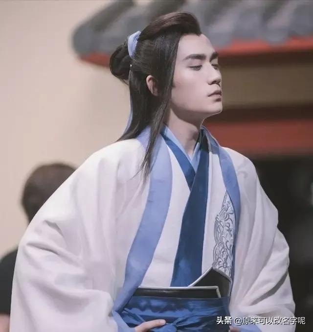 软锦：“朱一龙/公子景/古风壁纸背景锁屏”，软锦披袍拥鼻行指什么生肖（今天笼屉里外都在发朱一龙的公子景图片）