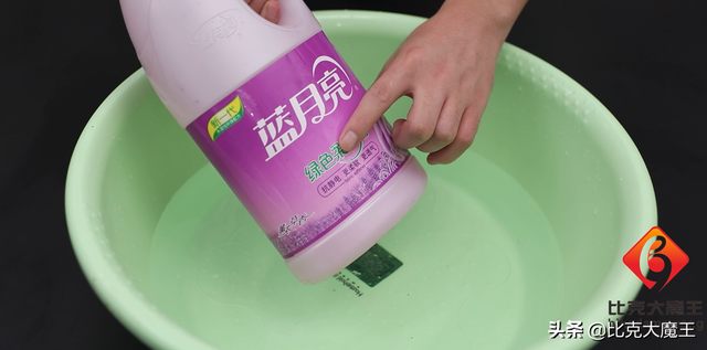拖地有水印怎么办，拖完地有水痕怎么处理（清水拖地等于“白拖”）