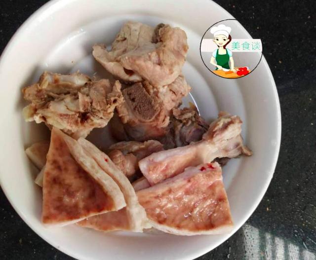 猪尿泡炖汤怎么做,猪尿泡煲什么好(这汤多给家人喝)