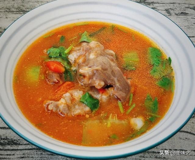 青菜咸鸭蛋汤做法，青菜咸蛋汤的做法（14道清爽汤品的做法）