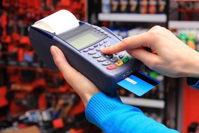 黄秋生最新电影，解析黄秋生限制级电影《吸血贵利王》（黄秋生的影视带艾波拉）