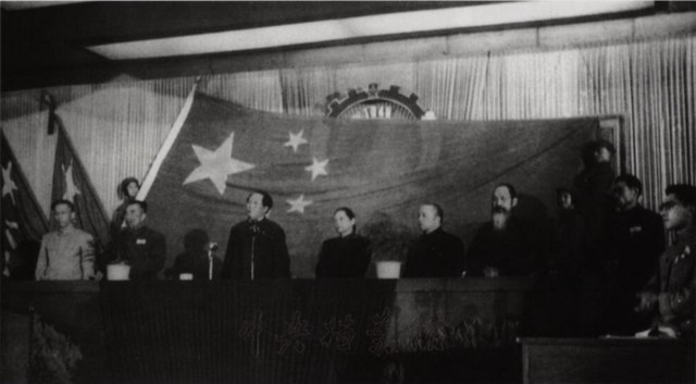 五星红旗是怎么来的，五星红旗的由来是什么（五星红旗的由来）