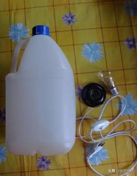 用矿泉水瓶做手工简单又漂亮，简易好看矿泉水瓶手工（趣味变废为宝手工制作）