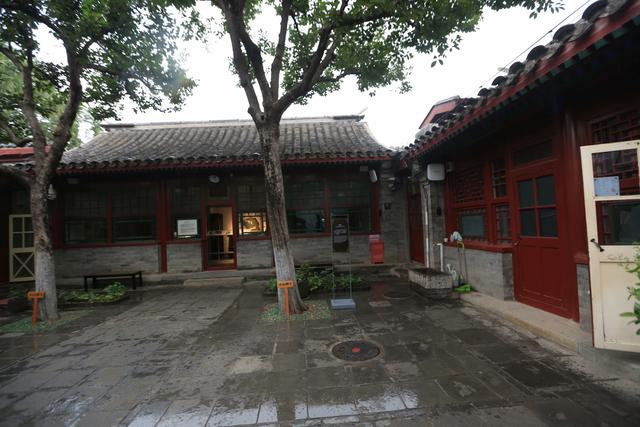 老舍的主要作品有哪些，老舍的主要作品有哪些长篇小说（《骆驼祥子》《四世同堂》《龙须沟》《茶馆》等）