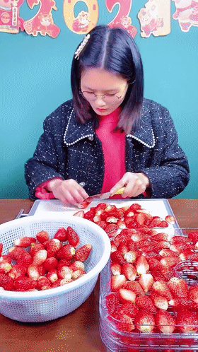 怎样自己做水果冻干，在家就能DIY的草莓干