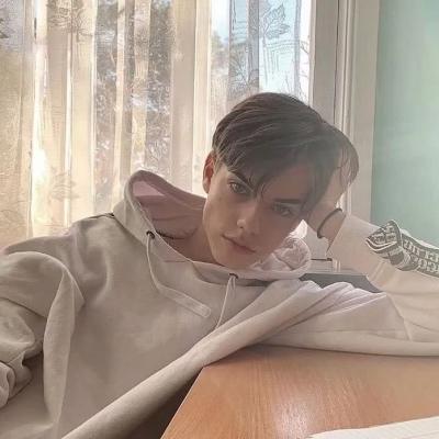 欧美男生头像系列微信，欧美男生头像系列（最新男生微信头像欧美范）
