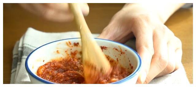 求韩国白萝卜泡菜的做法，怎样做韩国泡菜萝卜（朝鲜族这样腌泡菜）