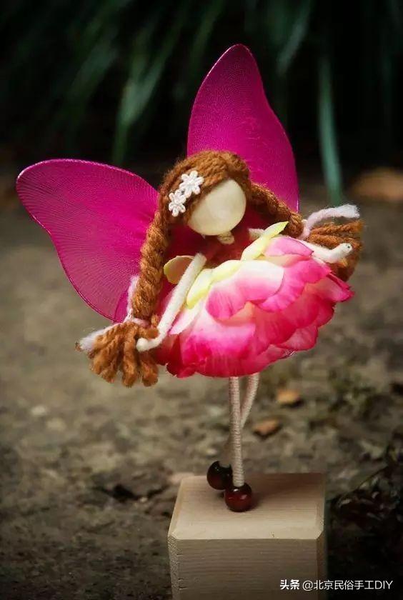 家里的假花怎么处理掉，室内有假花怎么办（一根铁丝一个球就能让她惊艳无比）