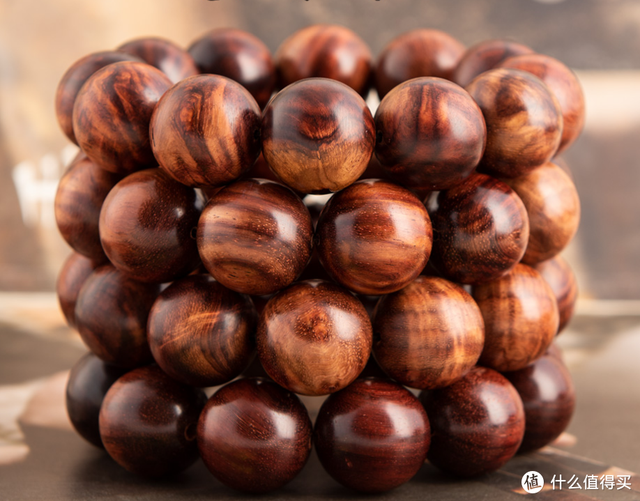 乌木手串怎么辨别真假，乌木手串真假鉴别（万物皆可盘：万字长文）