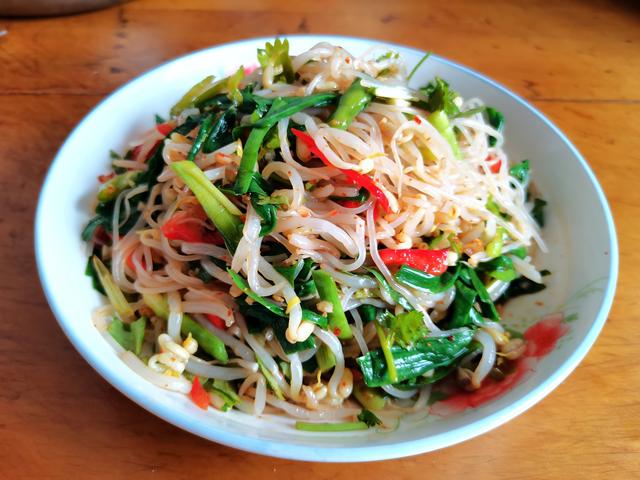 鲜烩三丝怎么做，烩三鲜怎样做（连喝了三碗牛肉汤才收手）