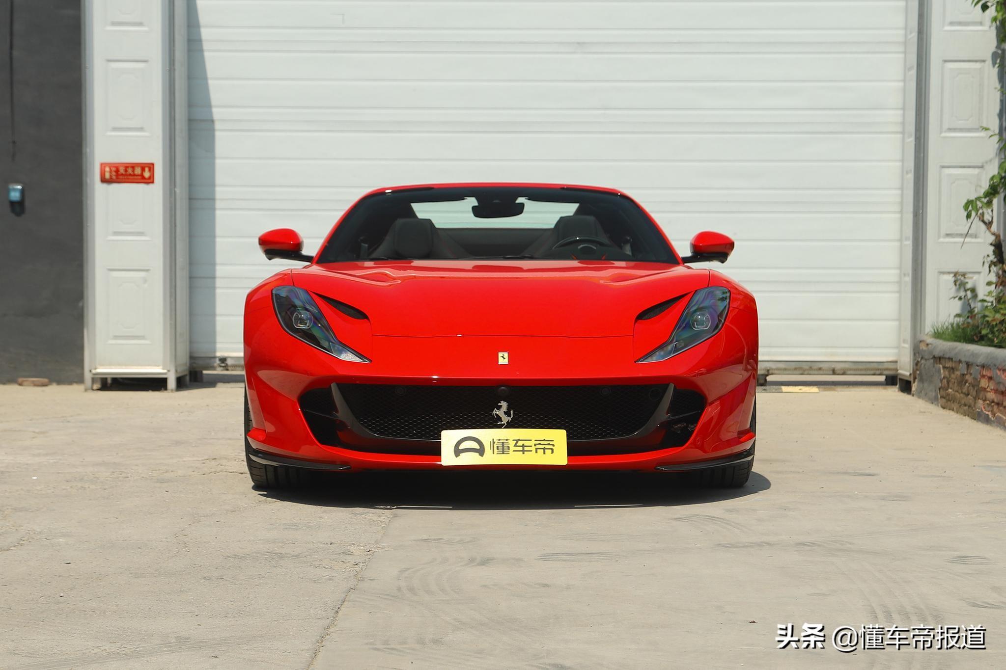 外观:缩小版812 gts?