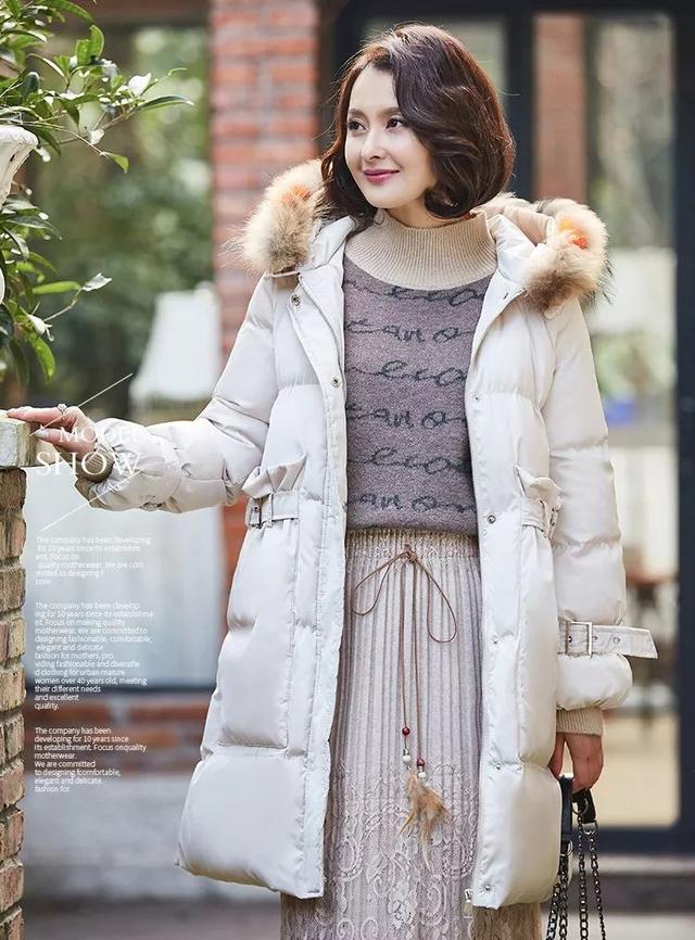 中老年服饰哪个牌子好，中老年服饰哪个牌子好穿（用这几款单品点亮妈妈们的整个冬季）