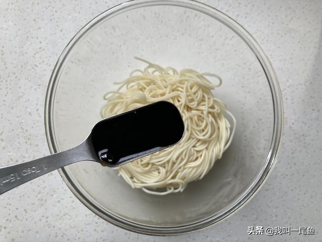 西红柿和鸡蛋青菜一起炒可以吃吗，西红柿炒蛋可以跟青菜一起吃吗（简单炒一炒就上桌）