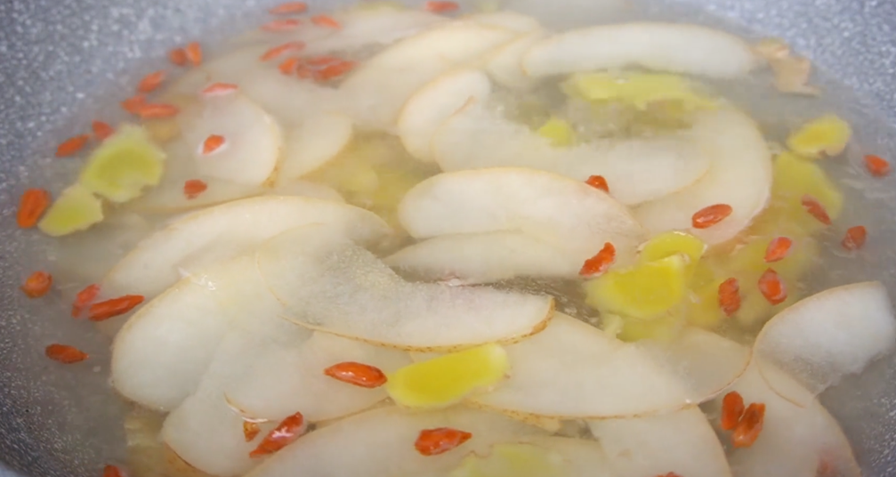 图片[5]-【雪梨生姜茶】做法步骤图  冬天家人常喝身体身体好-起舞食谱网