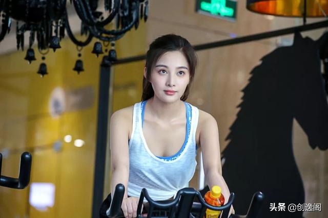 刘芷微新浪微博，刘芷微微博（影视圈备受瞩目的清甜小花）