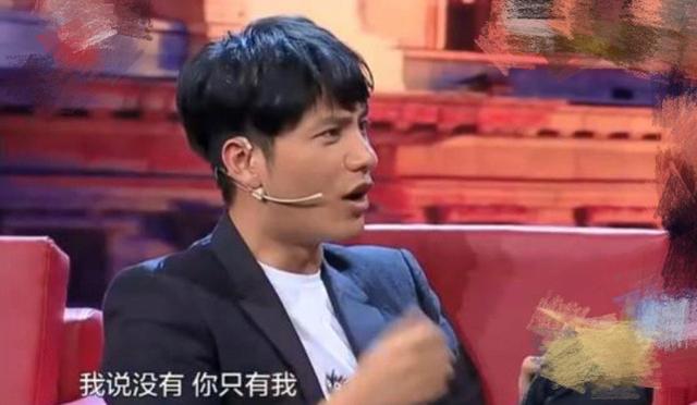 45岁陈坤与19岁儿子罕同框，父子俩痞气十足，长相却各有特色