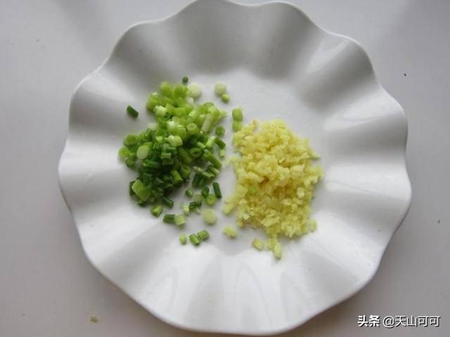 土豆酱的家常做法，土豆丝的家常做法步骤（最经济实惠的炸酱）