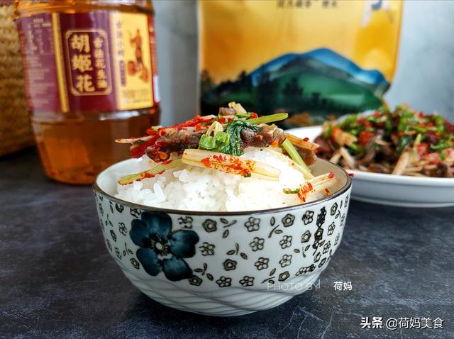 芹菜炒牛肉，芹菜炒牛肉的功效与作用（芹菜炒牛肉我家经常吃）