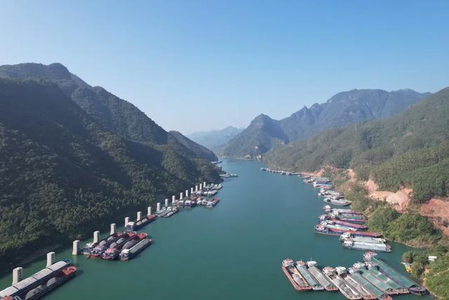 上柴6135柴油机参数,上柴6114发动机参数(看上柴如何助力他们征服江河湖海) 上柴6135柴油机参数,上柴6114发动机参数(看上柴如何助力他们征服江河湖海)