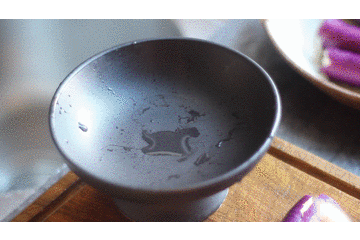 夕颜花是牵牛花吗，花语比较虐心的花（它这落苏的别名同样动人）