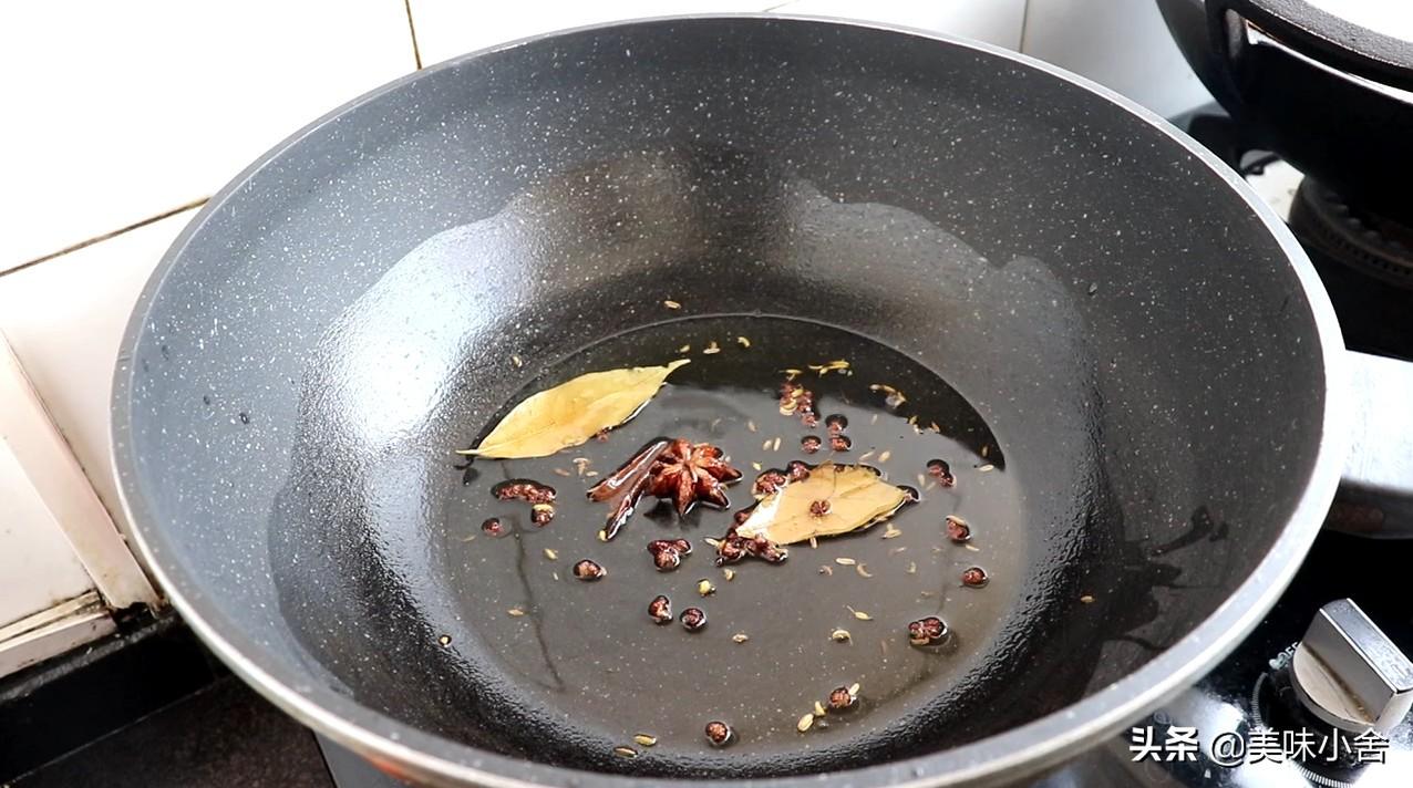 豆腐脑的做法和配方，豆腐脑的做法和配方图（详细配方比例告诉你在家做）