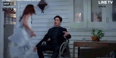 qq名片空间背景图片［非潮勿入］，背景图QQ名片（男主每集强吻女主N次）